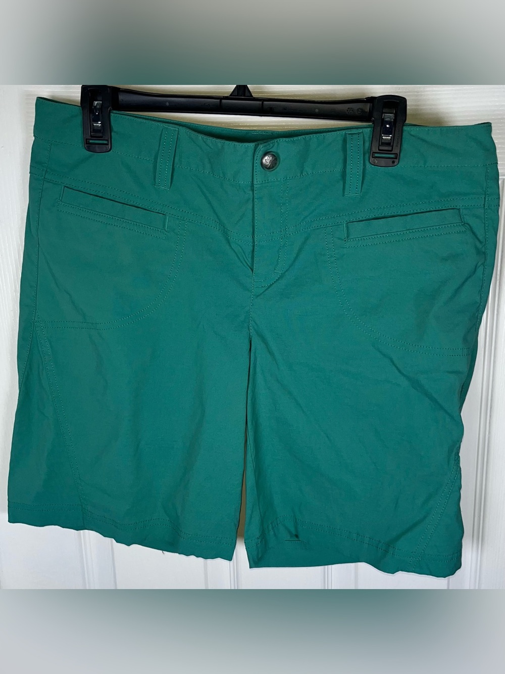 Women’s Athleta Dipper Bermuda Shorts Size 12 Nylon Lightweight